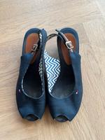 Sandalen mit Keilabsatz / Tommy Hilfiger / 37 Baden-Württemberg - Rauenberg Vorschau