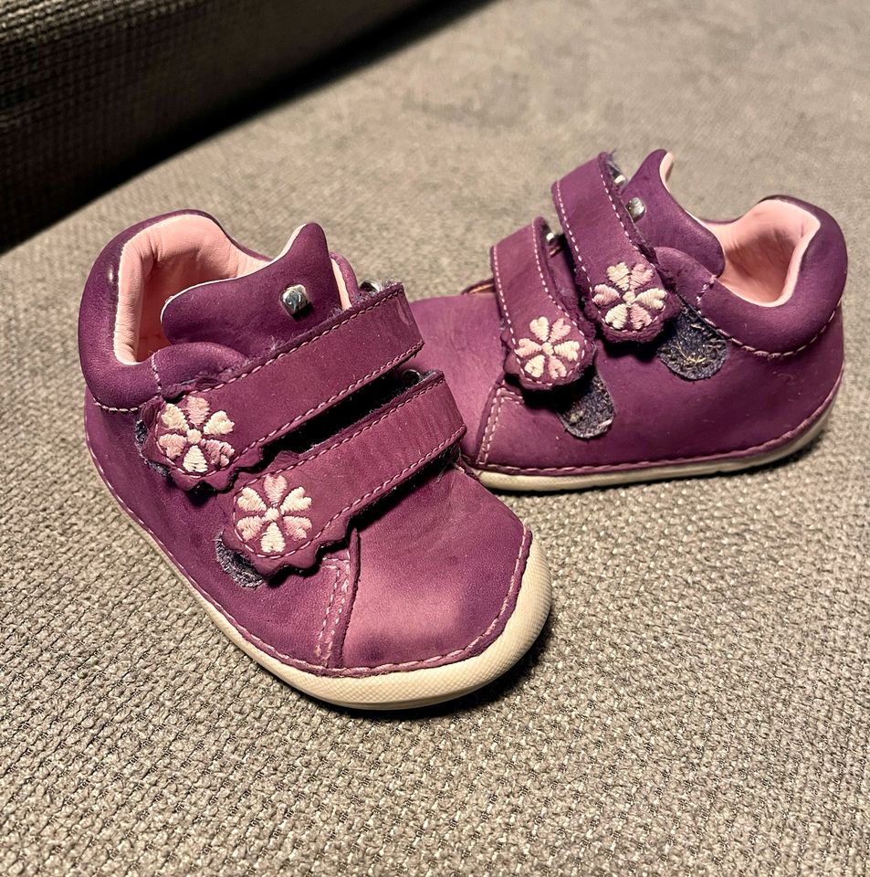 Kinderschuhe /Babyschuhe Größe 19 Elefanten in Rötha