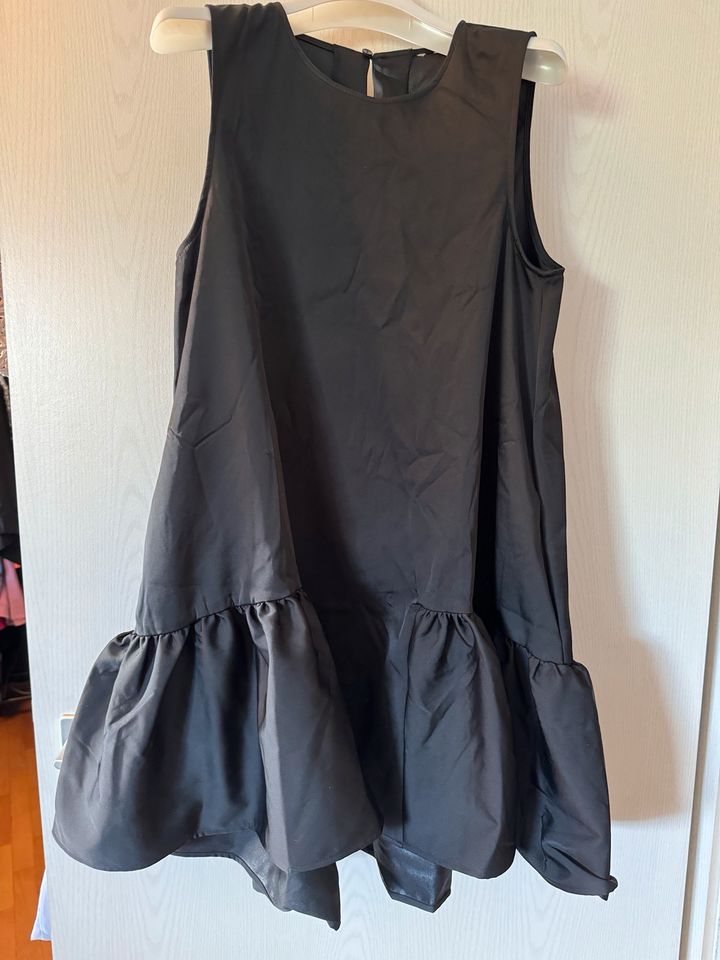 H&M - Kleid - schwarz - Gr S in Düsseldorf