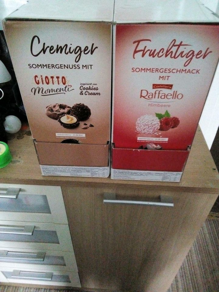 2 Leere Kartons von Ferrero Giotto in Pirmasens