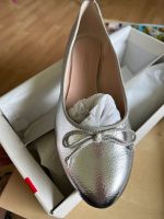 Esprit Ballerina Silber Nagelneu München - Berg-am-Laim Vorschau