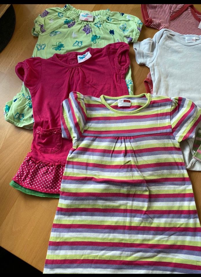 Sommerpaket Gr. 74/80 Kleid Hosen Tshirts Mädchen in Witzenhausen