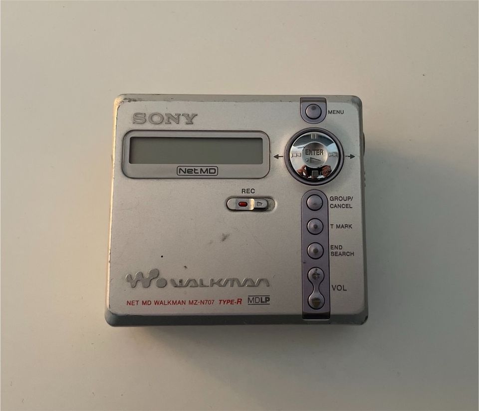 Sony Net MD Walkman MZ-707 Type-R in Silber in Dresden