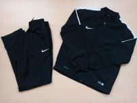 Jogginganzug Trainigsanzug Sport Nike Größe 146 - NEUWERTIG Sachsen-Anhalt - Coswig (Anhalt) Vorschau