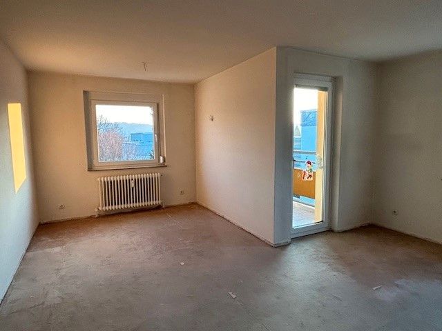 Wohnung in gefragter Stadtrandlage - für kleine Familien perfekt ! in Esslingen