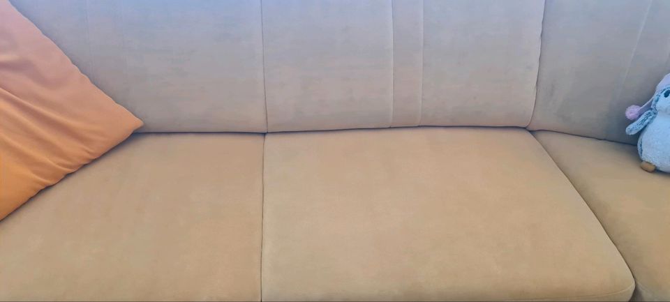 Couchgarnitur,  Eckcouch, Sofa, sonnengelb Farbe in Langenselbold