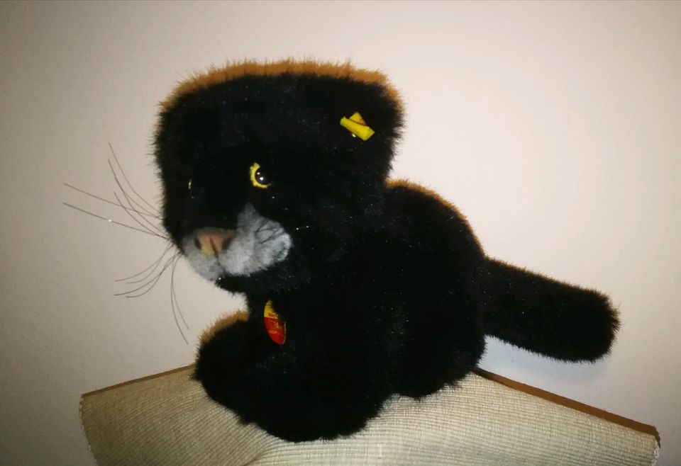 Steiff "Taky"-Baby Panther - sitzend - Topp in Kappeln