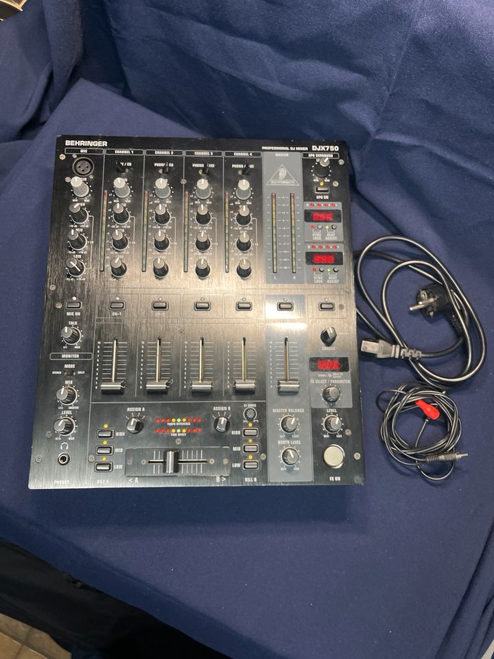 BEHRINGER DJX750 in Hiltrup