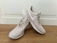 Nike Sneakers / Turnschuhe Gr. 42 Dresden - Neustadt Vorschau