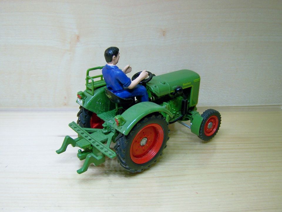 Siku 3464 - Fendt Dieselross -  Schlepper + Fahrer 1/ 32  Farmer in Steinhöfel