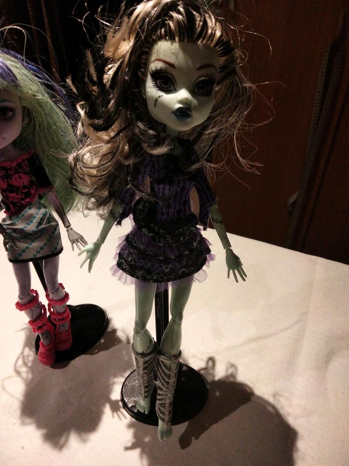 4 Monster High Puppen auch einzeln abzugeben. in Neukirchen-Vluyn