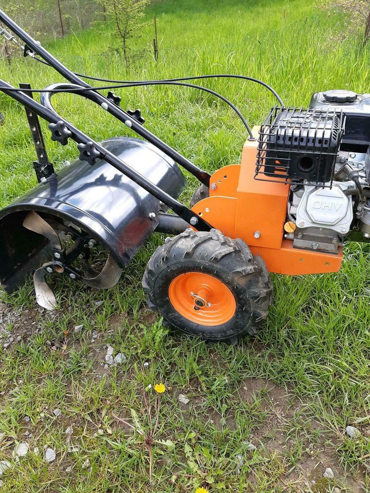 Kettendumper in Steinbach-Hallenberg (Thüringer W)