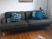 Sofa in sehr gutem Zustand Hessen - Dornburg Vorschau