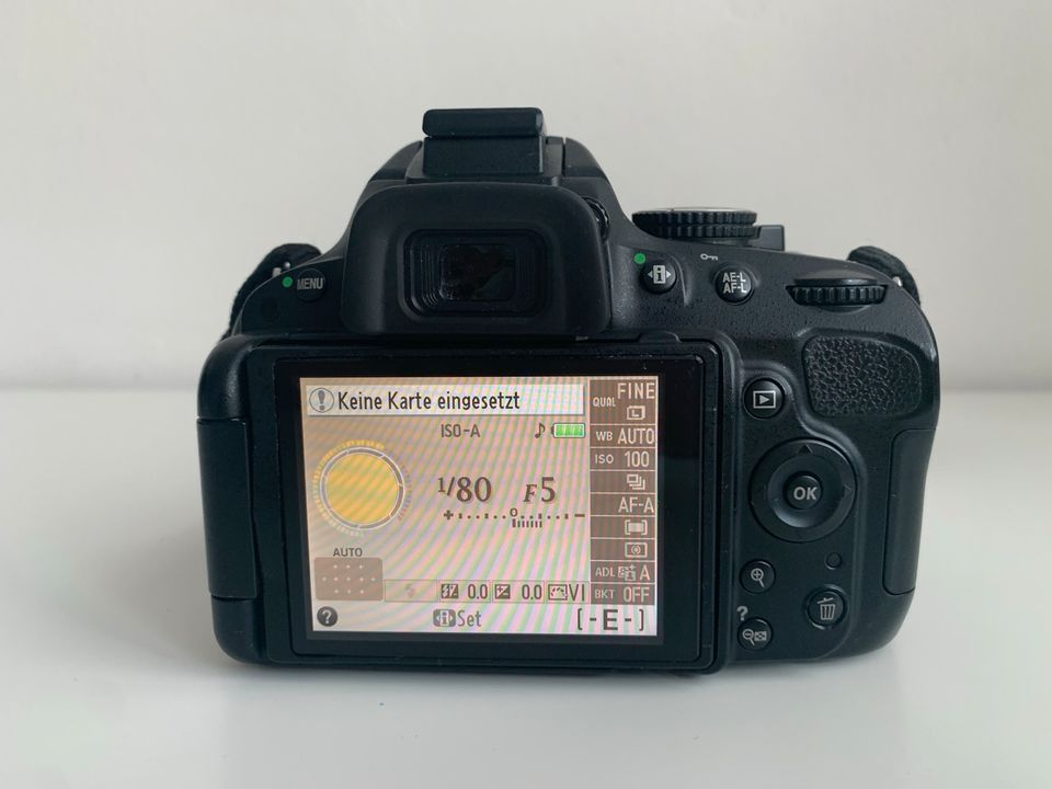 Nikon D5100 18-55 VR Kit • D5100 • AF-S DX NIKKOR 18-55mm in Darmstadt