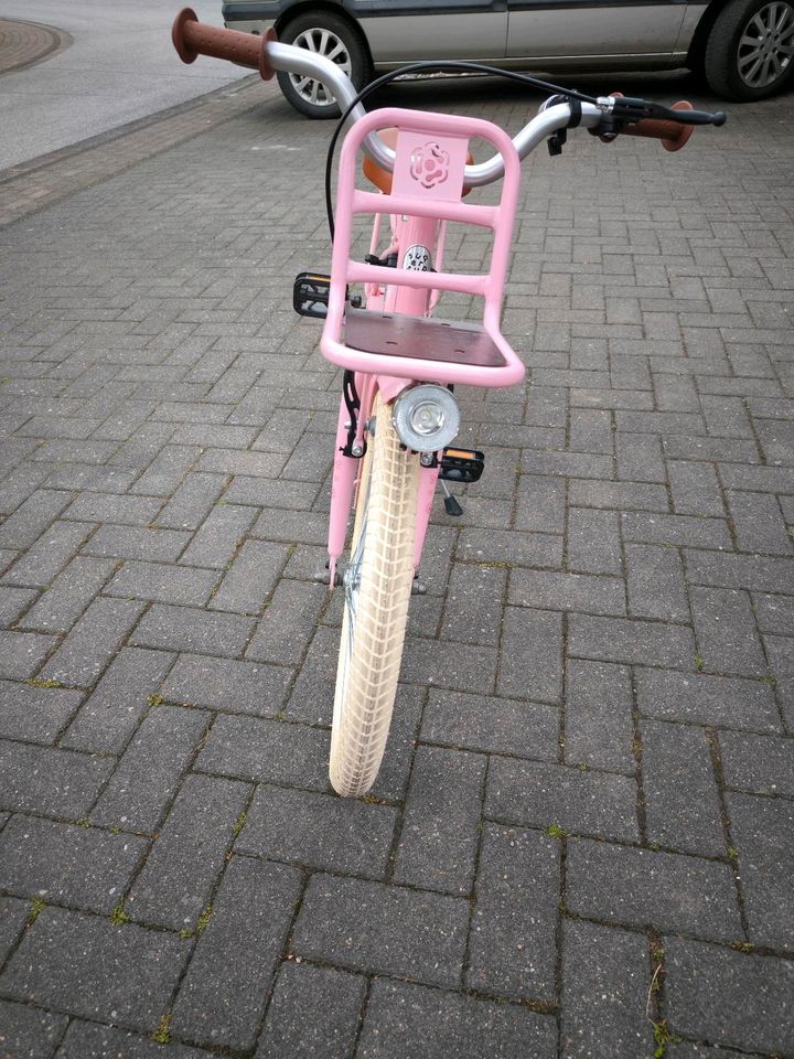 Mädchen Fahrrad 20zoll in Bad Wünnenberg