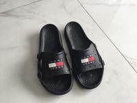 TOMMY HILFIGER BADESCHUHE 45 NEU SCHWARZ Köln - Rath-Heumar Vorschau