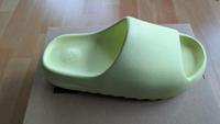 Yeezy Slide Glimmgrün Schleswig-Holstein - Kellinghusen Vorschau