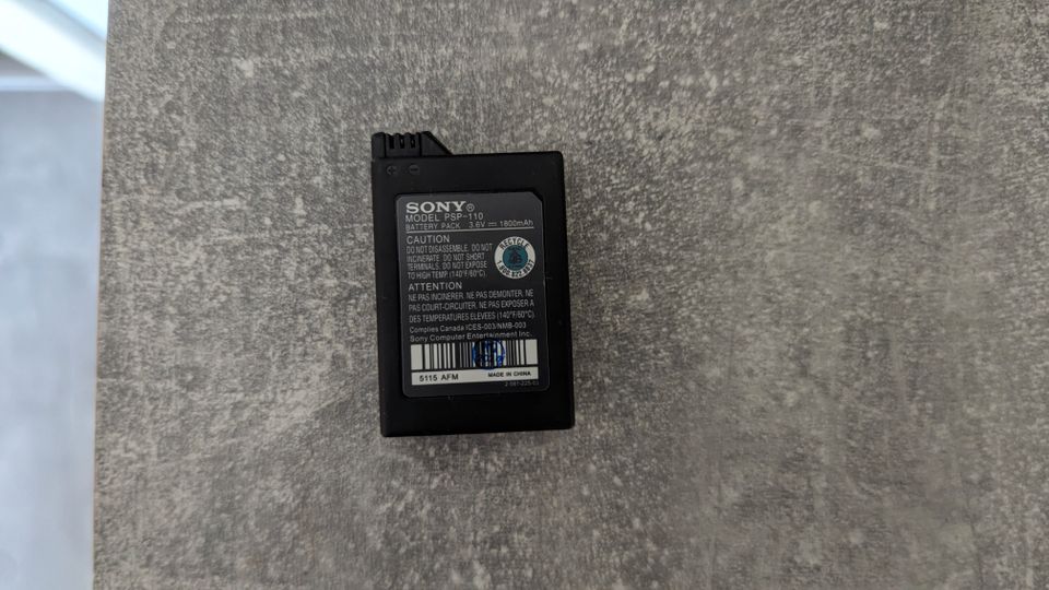 Sony PSP Konsole mit Zubehör in Kreuztal