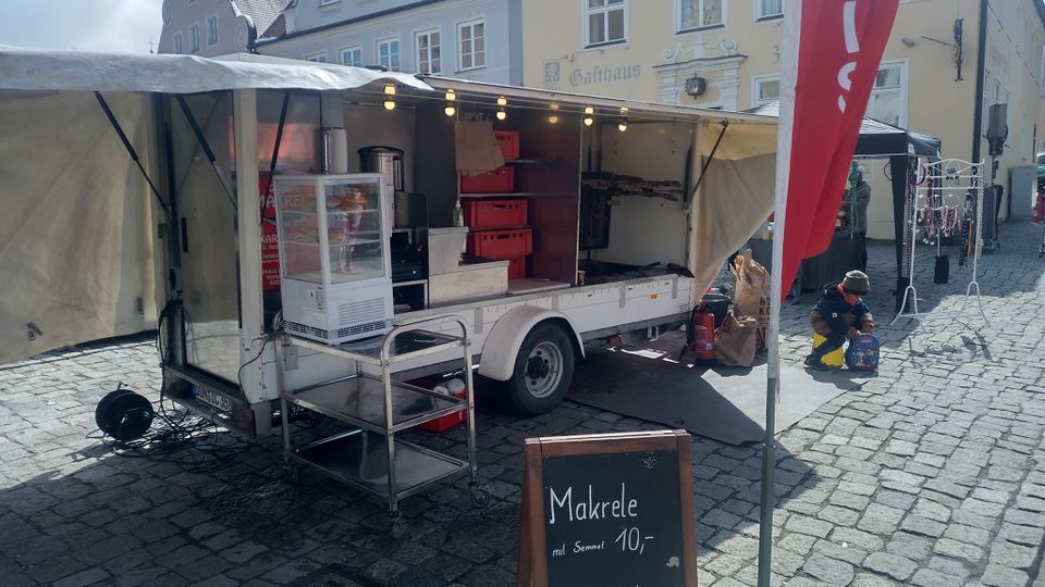 Imbisswagen für Steckerlfisch/Forelle/Steak/ Bratwurst in Monheim