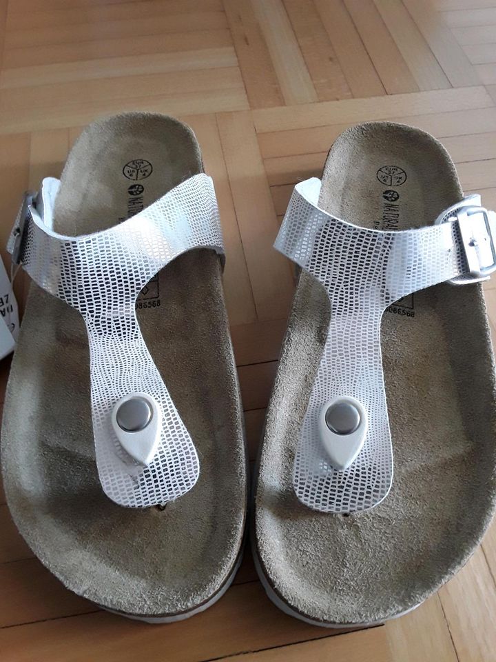 Schuhe, Sandalen, Latschen          Gr.37 Kork, Echtleder  Sohle in Wonfurt