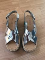 Prada Sandalen Größe 37,5 Berlin - Wilmersdorf Vorschau