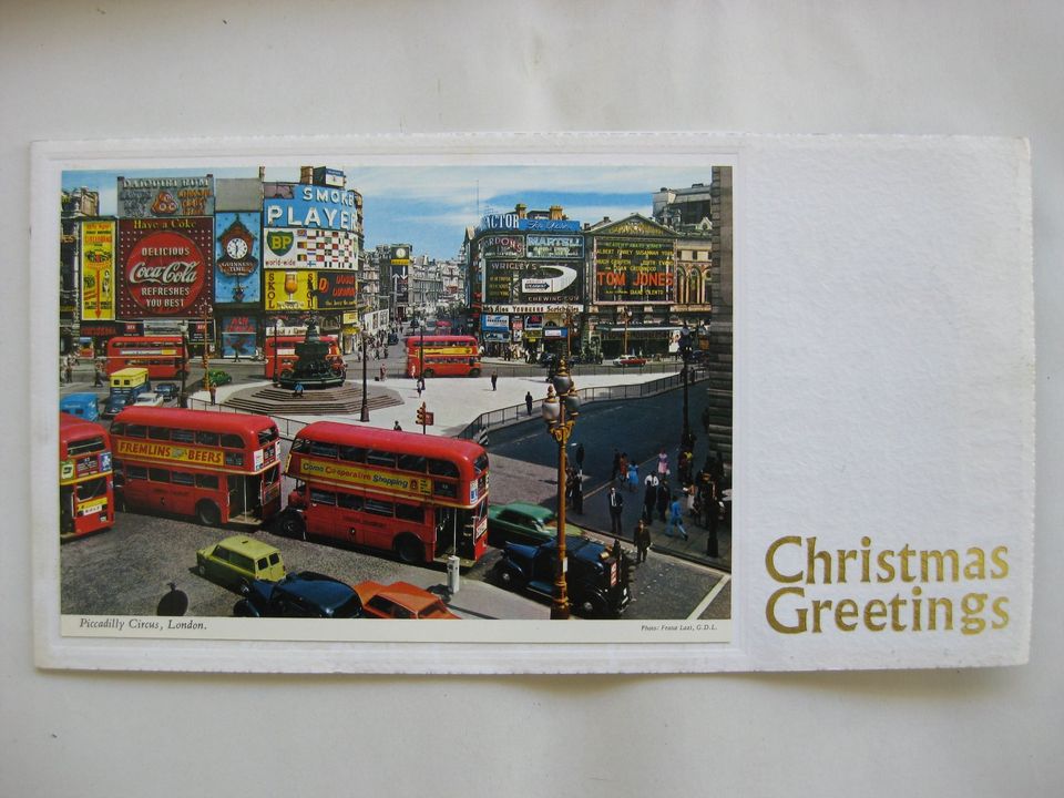 London. Piccadilly Circus. Photo:  Franz Lazi. G. D. L., 60er in Bonn