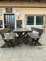Massive Sitzbank-Garnitur aus Holz – 2x vorhanden – mit Charme Hessen - Neu-Isenburg Vorschau