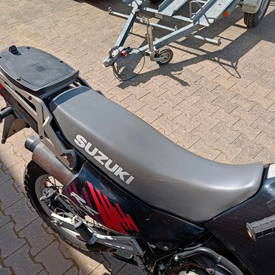 Suzuki DR 650 RS Dual Sport in Losheim am See