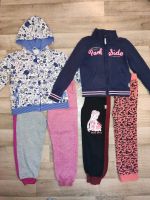 Set Paket 4x Jogginghosen 2x Sweatjacken Gr. 122 128 Thüringen - Erfurt Vorschau