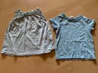 2 Shirts v. H&M - grau und blau geblümt - Gr.74 - mit Rüschen Hessen - Büdingen Vorschau