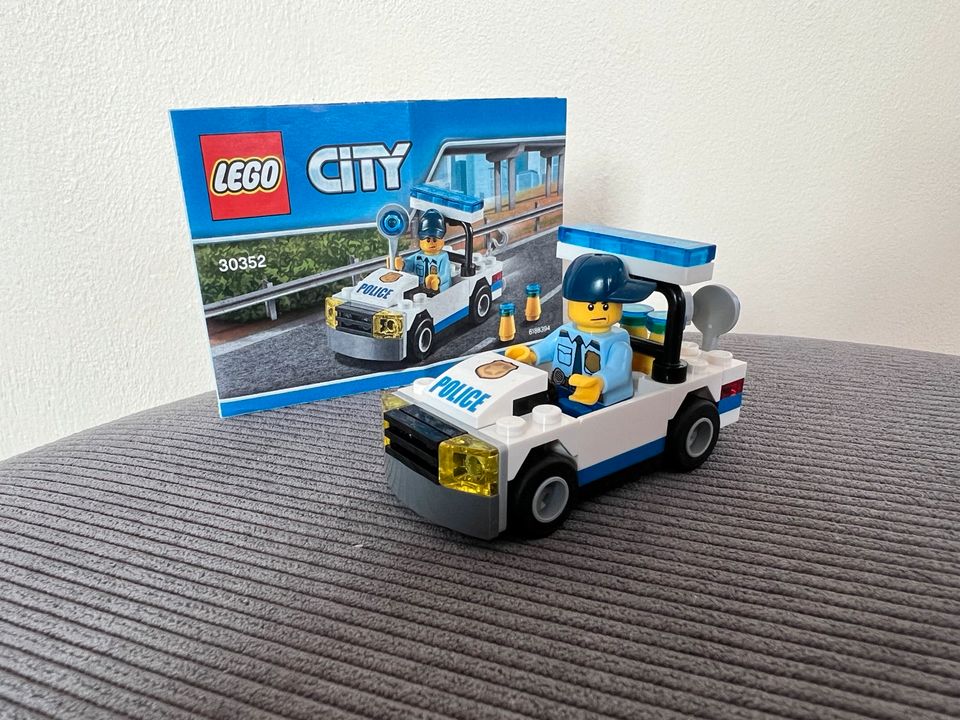 Lego City Polizei Polizeiauto 30352 vollständig in Bedburg-Hau