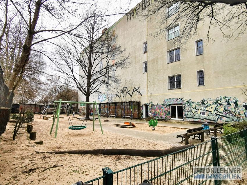 Neukölln- Solide 2-Zimmer-Wohnung im 1. OG am Tempelhofer Feld in Berlin