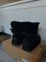 UGG BOOTS - MINI BAILEY BOW schwarz 38 Rheinland-Pfalz - Münster-Sarmsheim Vorschau