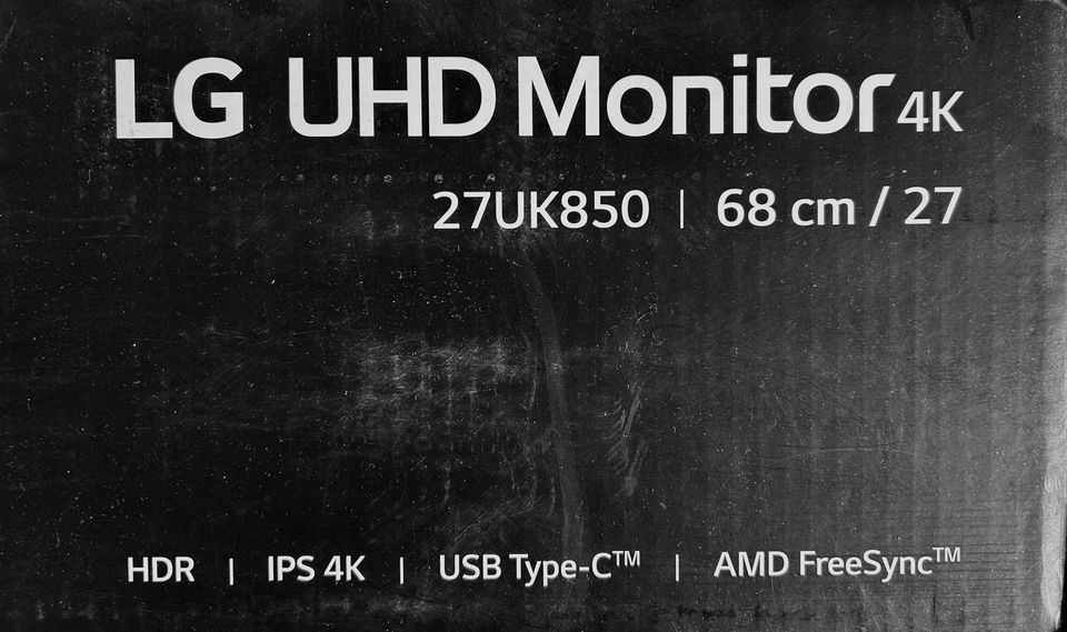 LG UHD Monitor 4K 27UK850 in Berlin
