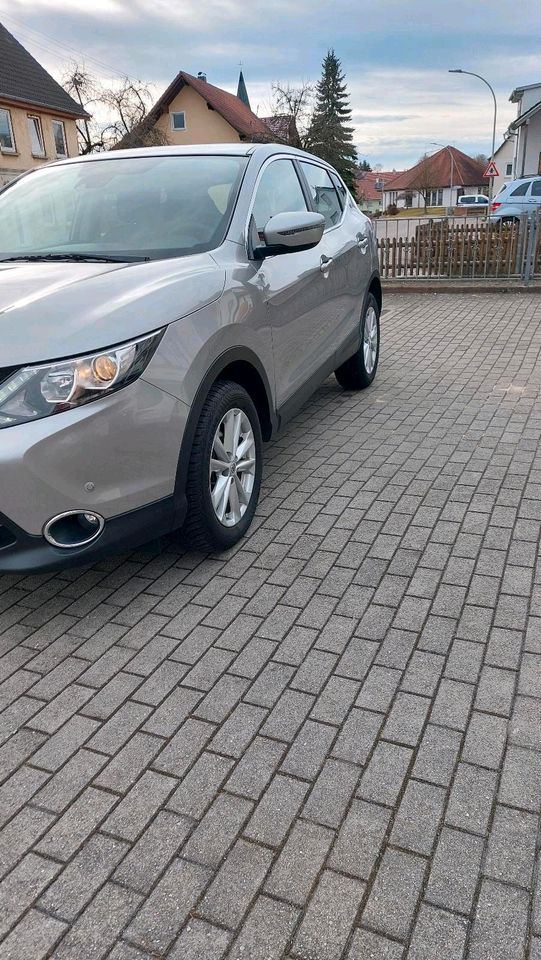 Nissan Qashqai 1.2 ACENTA in Warthausen