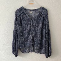 Hollister bluse dunkelblau blau gemustert Blumen Boho Sommer S Niedersachsen - Oldenburg Vorschau