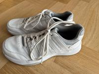K Swiss Halle glatte Sohle Größe 37 weiß Hessen - Eschborn Vorschau