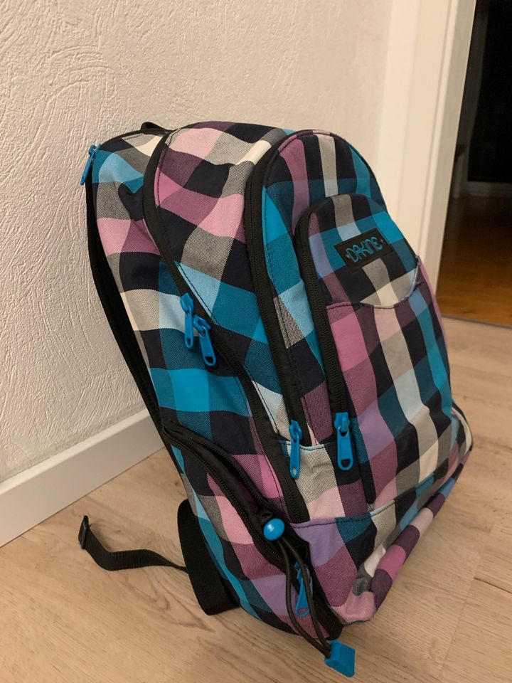 DAKINE Schul/Freizeitrucksack in Preußisch Oldendorf