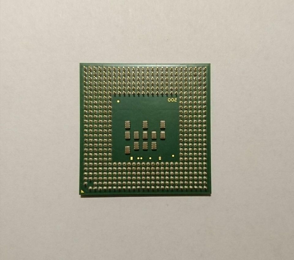 Intel Pentium M 750 SL7S9 in Potsdam
