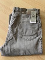 BRAX Damenjeans Carola Gr. 44 / NEU Hessen - Greifenstein Vorschau