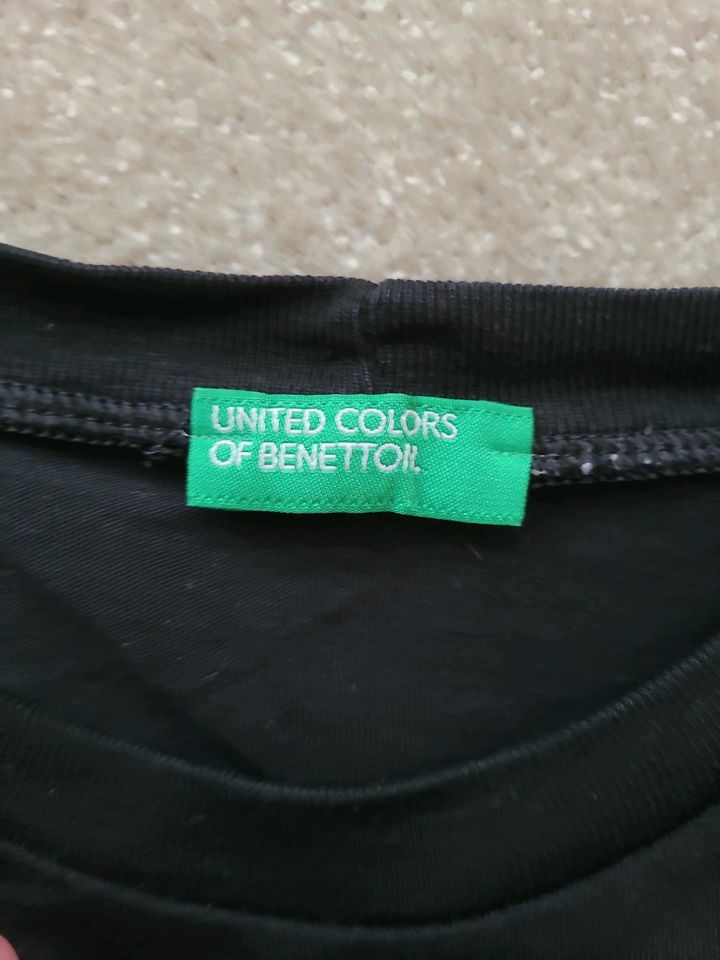 Langarmshirt  United Colors of Benetton 140 in Frankfurt am Main