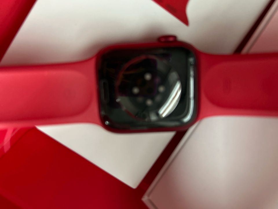 Neuwertige Applewatch Serie 7 in Cham