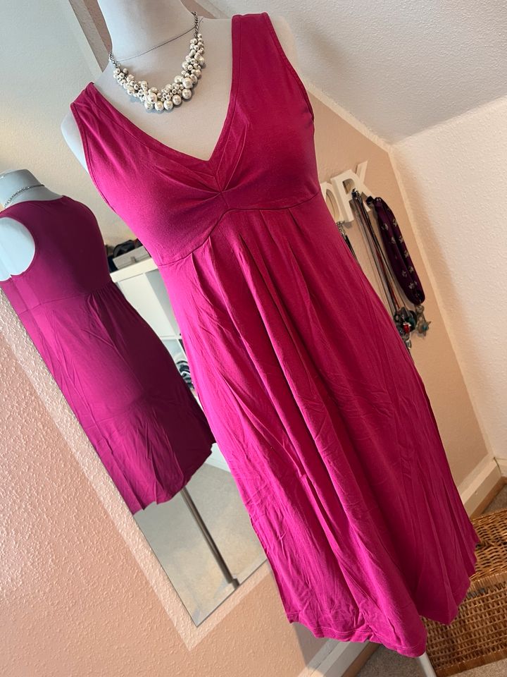 Sexy himbeer pink farbenes Kleid s.Oliver Gr. 38/40 in Bielefeld