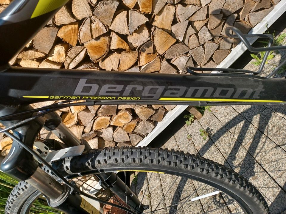 Bergamont Trekking Fahrrad xl 28 zoll in Weilbach