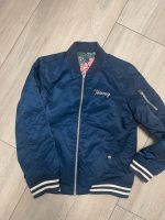 Tommy Hilfiger Bomberjacke wendbar kinder Gr. 152 Dortmund - Lütgendortmund Vorschau