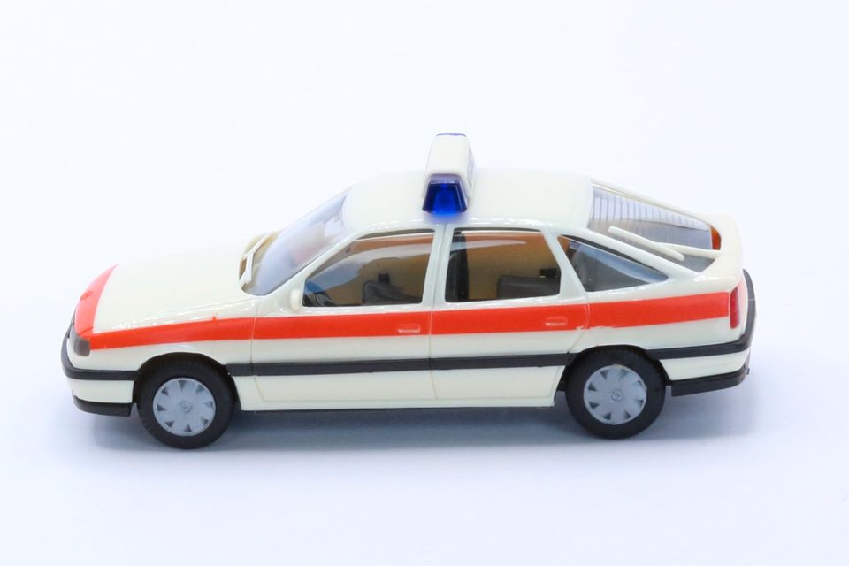 herpa 1:87 Opel Vectra Schrägheck Notarzt in Durlangen