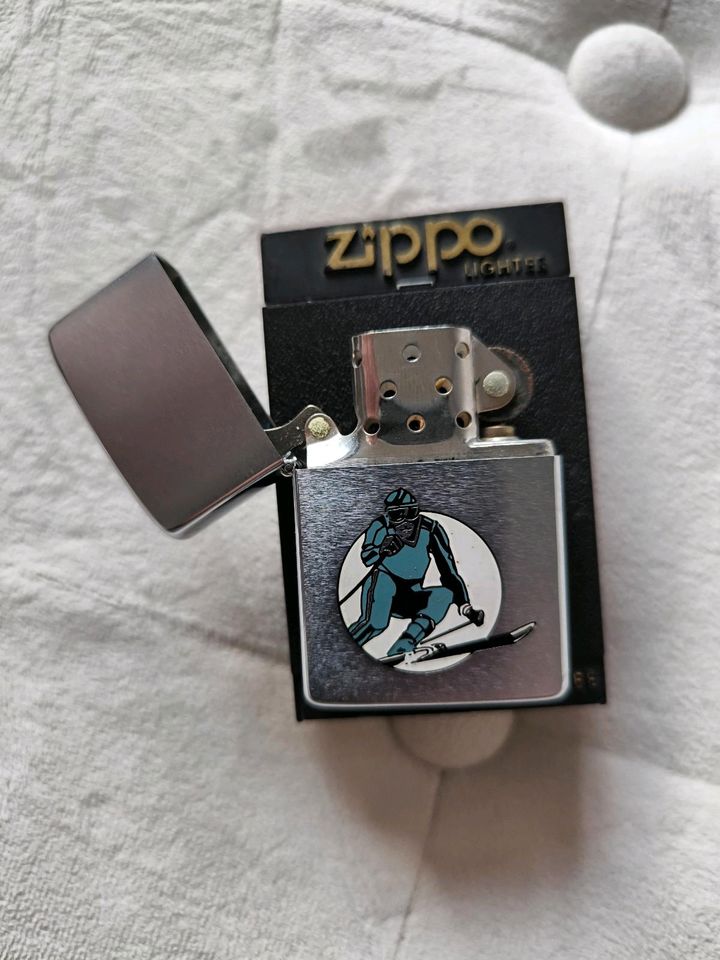 Seltenes Zippo Sport Lighter Skifahrer von 1984 in Mönchengladbach