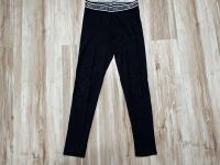 Schwarze Leggings mit abgesetztem Bund in Größe 134 Thüringen - Hörselberg-Hainich Vorschau