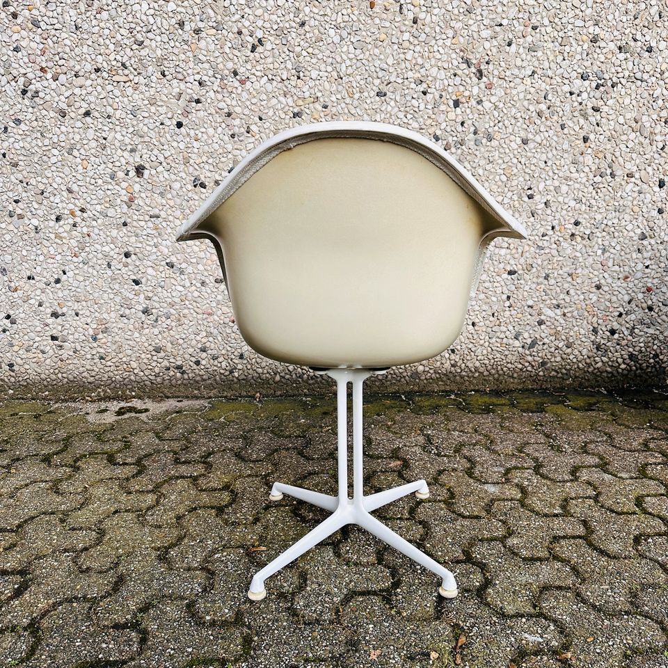 SETPREIS! 3x Herman Miller / Vitra - Charles & Ray Eames - Fiberglass Armchair | Stühle / Sessel | Zeitloser Designklassiker | La Fonda in Düsseldorf