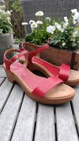 UNISA* Sandale*Irita* rot*Gr. 41* Plateau* Lagenlook* NP. 99 Euro Nordrhein-Westfalen - Radevormwald Vorschau